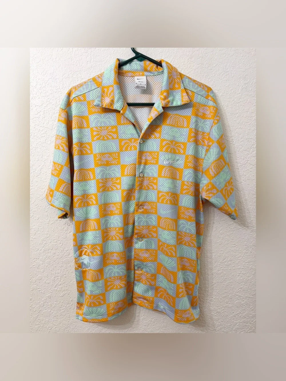 Nike Sportswear Mesh Cruise Vacation Button Up Shirt - M